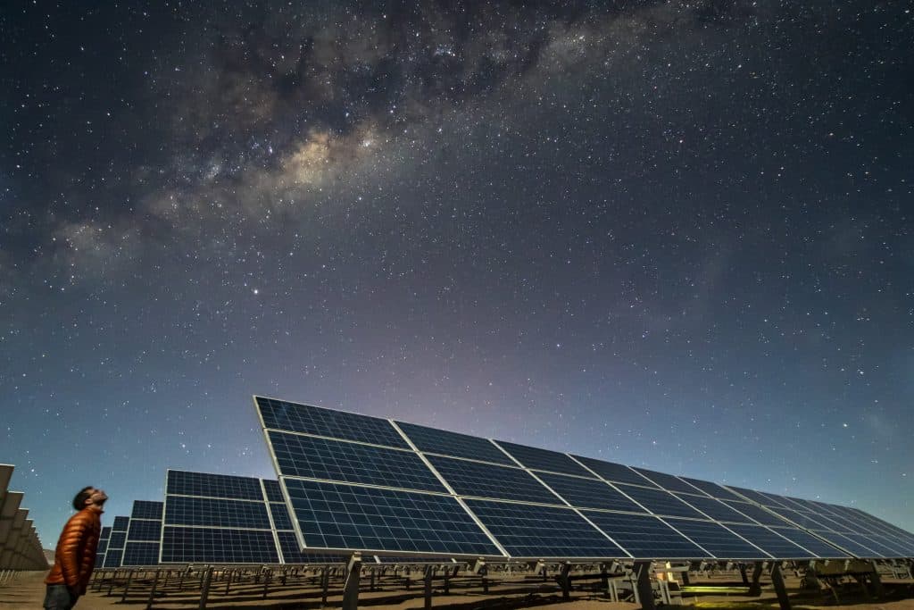 do solar panels work at night