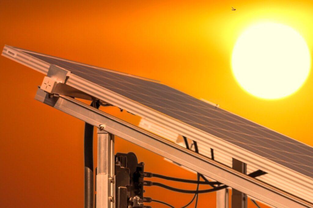 photovoltaic-8156008_1280 solar-panels
