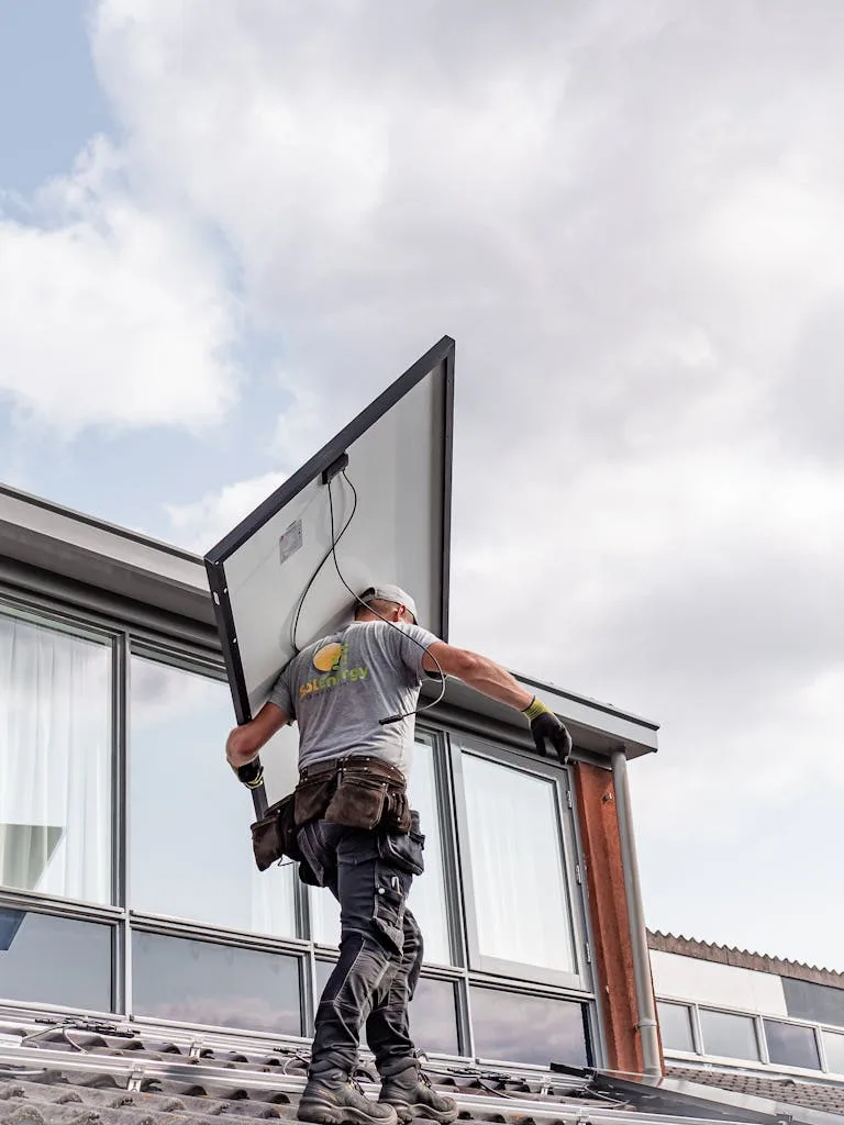Photo by Stefan de Vries Eging solar panels